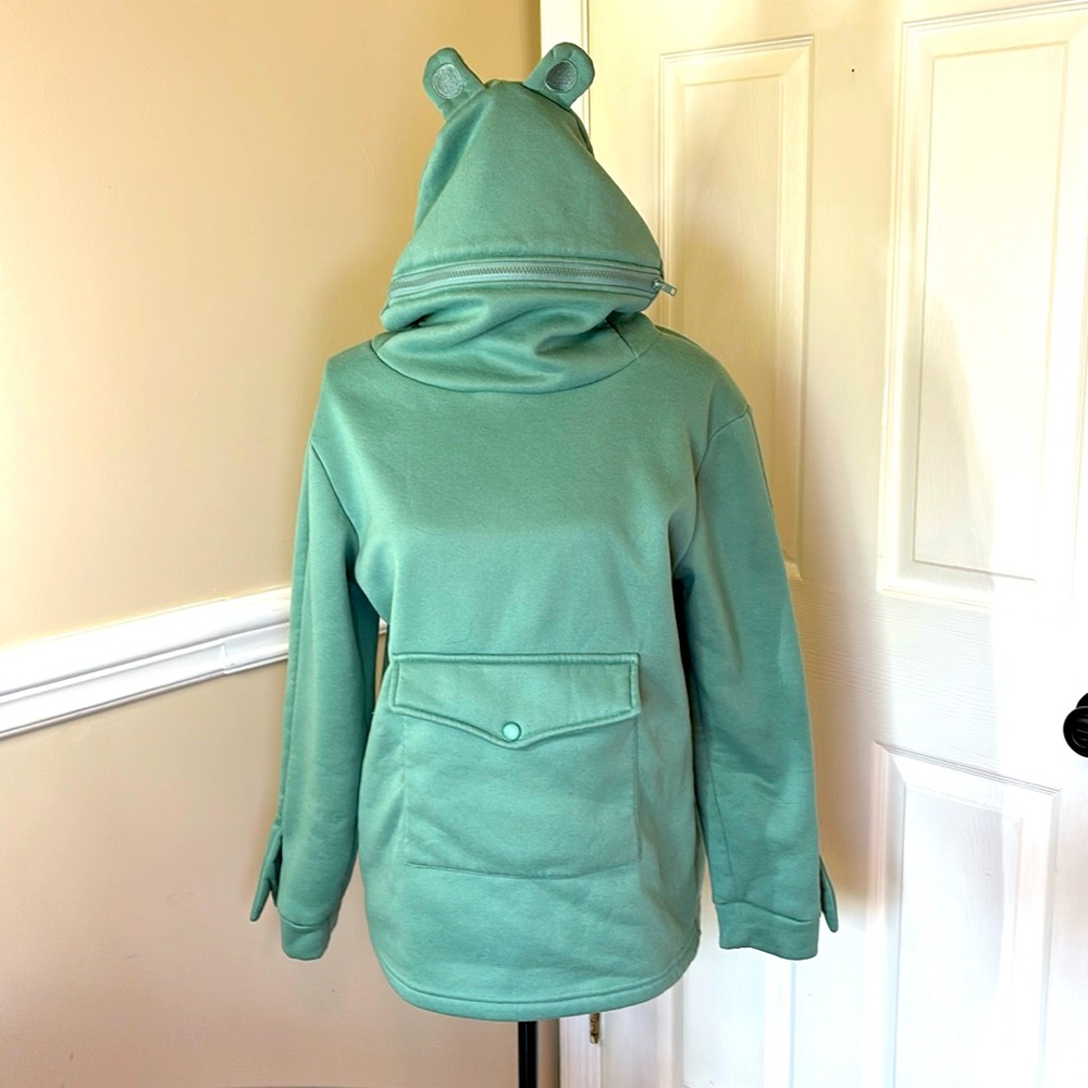 SUOLA Frog Hoodie w/ Zipper Mouth Sweatshirt & Large Front Pocket, size Medium.